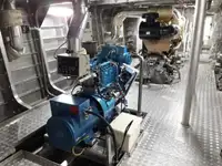 ક્રૂ બોટ વેચાણ માટે