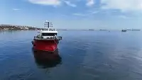 કામ બોટ વેચાણ માટે