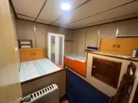 કામ બોટ વેચાણ માટે