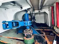 કામ બોટ વેચાણ માટે