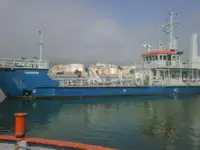 કામ બોટ વેચાણ માટે