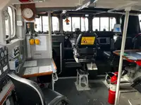 ક્રૂ બોટ વેચાણ માટે