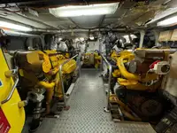 ક્રૂ બોટ વેચાણ માટે